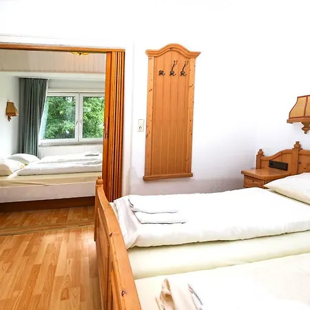 Hotel Haus Am Walde 3*