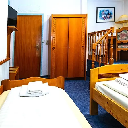 Hotel Haus Am Walde 3*