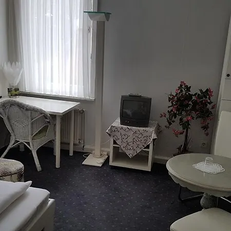 Haus Am Walde 酒店 3*